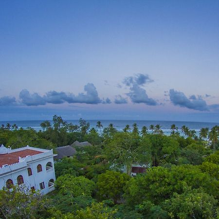 Hill Park Hotel - Tiwi Beach Exterior foto