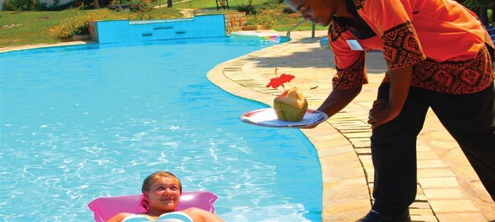Hill Park Hotel - Tiwi Beach Exterior foto